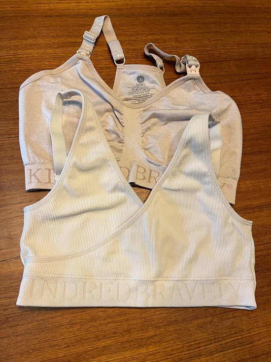 Kindred Bravely Other - Two medium kindred bravery nursing bras